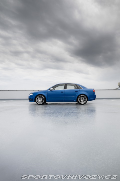 Audi RS4 2006