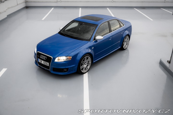 Audi RS4 2006