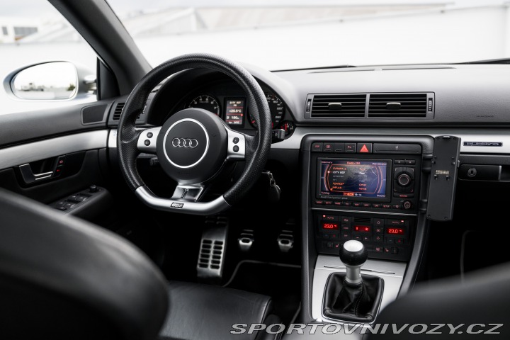 Audi RS4 2006