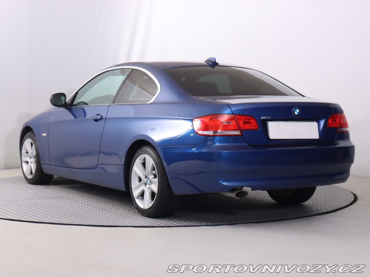 BMW 3 320 d xDrive 2010