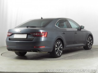 Škoda Superb 2.0 TSI 2016
