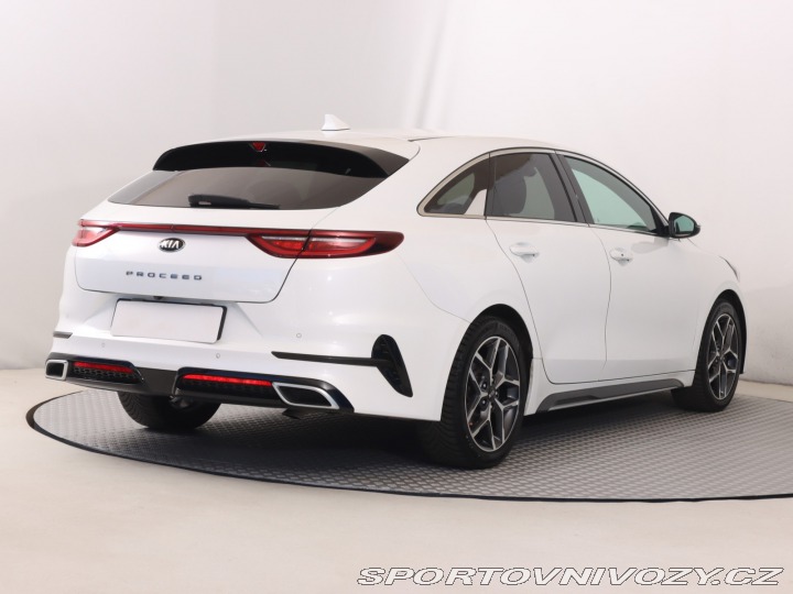 Kia ProCeed 1.5 T-GDI 2021