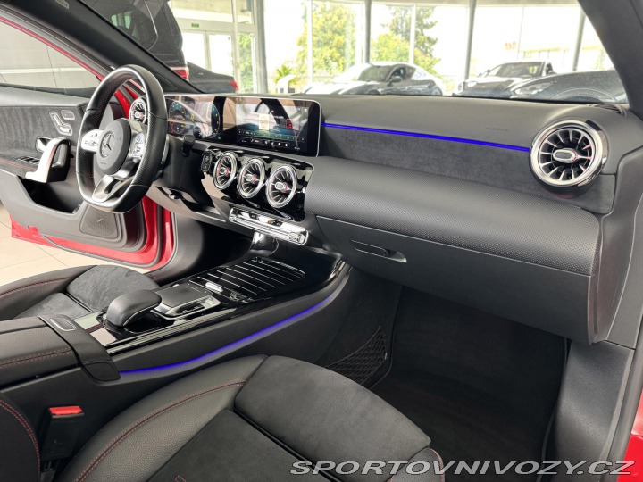 Mercedes-Benz A 200 AMG AUT*Panorama*Dist 2020