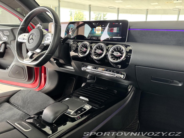 Mercedes-Benz A 200 AMG AUT*Panorama*Dist 2020