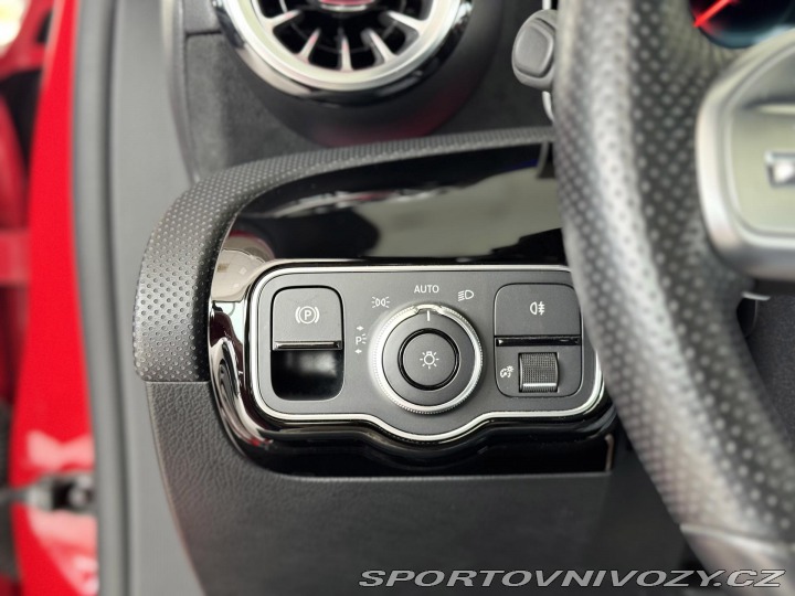 Mercedes-Benz A 200 AMG AUT*Panorama*Dist 2020