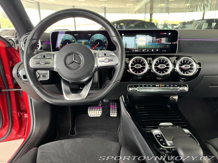 Mercedes-Benz A 200 AMG AUT*Panorama*Dist 2020