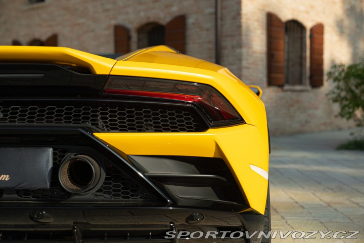 Lamborghini Ostatní modely HURACÁN EVO SPYDER 2021