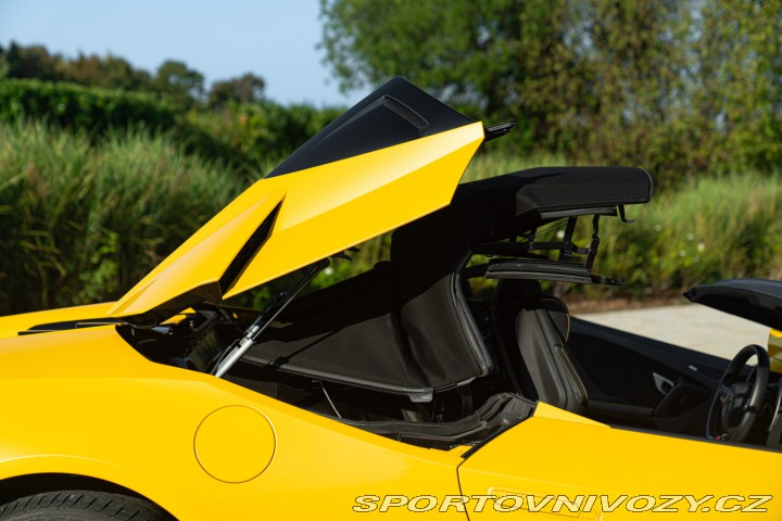 Lamborghini Ostatní modely HURACÁN EVO SPYDER 2021