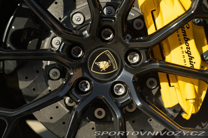 Lamborghini Ostatní modely HURACÁN EVO SPYDER 2021