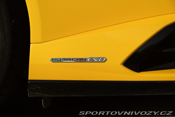Lamborghini Ostatní modely HURACÁN EVO SPYDER 2021