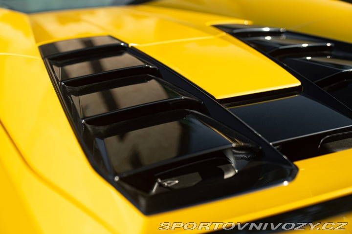 Lamborghini Ostatní modely HURACÁN EVO SPYDER 2021