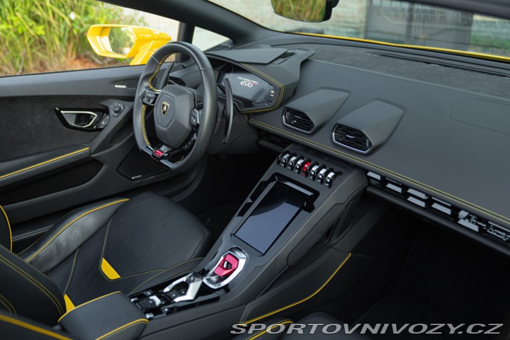 Lamborghini Ostatní modely HURACÁN EVO SPYDER 2021