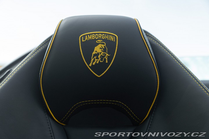 Lamborghini Ostatní modely HURACÁN EVO SPYDER 2021