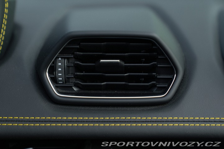 Lamborghini Ostatní modely HURACÁN EVO SPYDER 2021