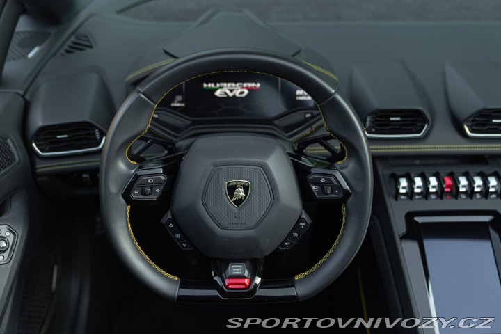 Lamborghini Ostatní modely HURACÁN EVO SPYDER 2021