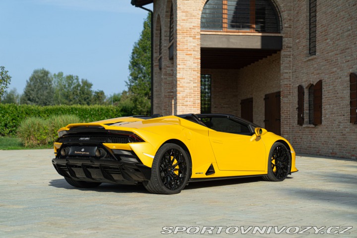 Lamborghini Ostatní modely HURACÁN EVO SPYDER 2021