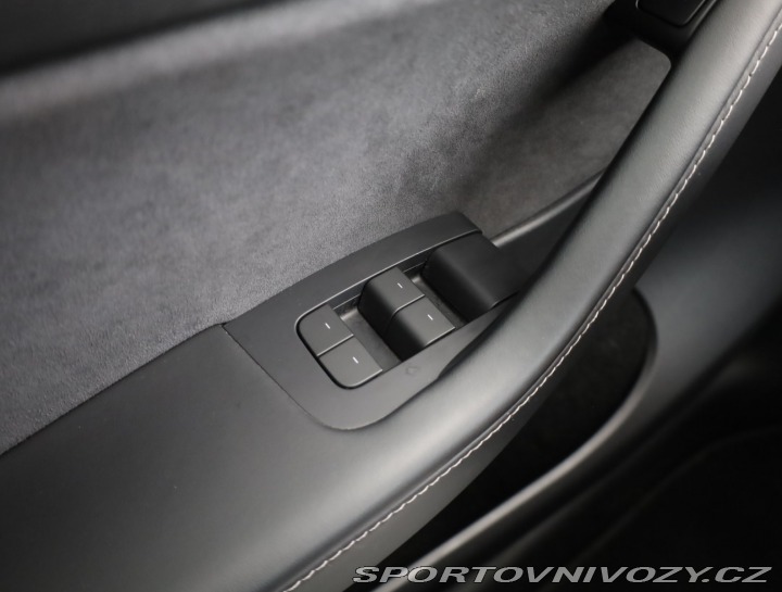 Tesla Model Y Long Range AWD 75kWh 2021