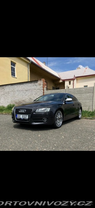 Audi A5 2,0 2009