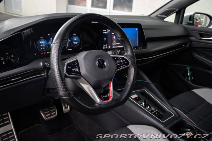 Volkswagen Golf 2.0 TSI GTI DSG / 180kW 2021