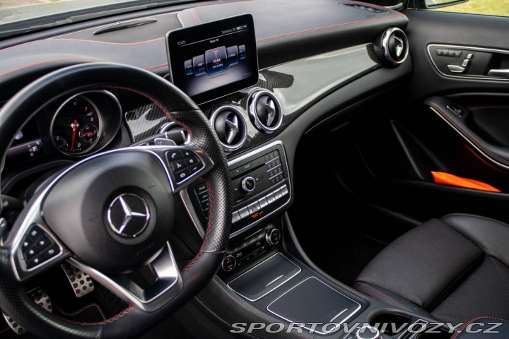 Mercedes-Benz Ostatní modely GLA 250 4MATIC AMG Line / 15 2018