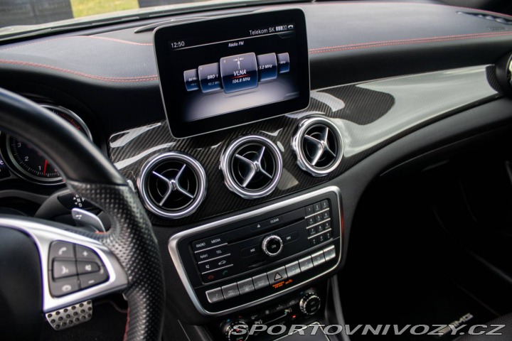 Mercedes-Benz Ostatní modely GLA 250 4MATIC AMG Line / 15 2018