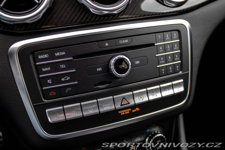Mercedes-Benz Ostatní modely GLA 250 4MATIC AMG Line / 15 2018