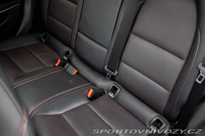 Mercedes-Benz Ostatní modely GLA 250 4MATIC AMG Line / 15 2018