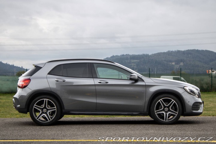 Mercedes-Benz Ostatní modely GLA 250 4MATIC AMG Line / 15 2018