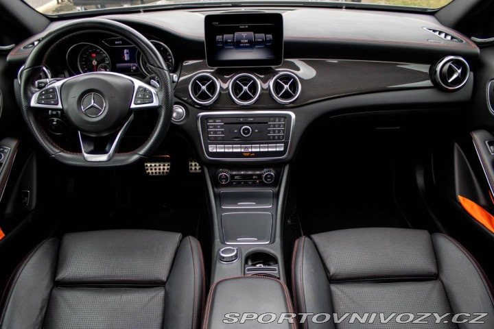 Mercedes-Benz Ostatní modely GLA 250 4MATIC AMG Line / 15 2018