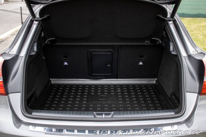 Mercedes-Benz Ostatní modely GLA 250 4MATIC AMG Line / 15 2018
