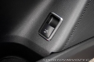 Mercedes-Benz Ostatní modely GLA  250 4MATIC AMG Line / 15 2018