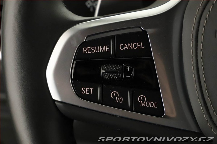 BMW X5 xDrive50e, M Paket, Vzduc 2025