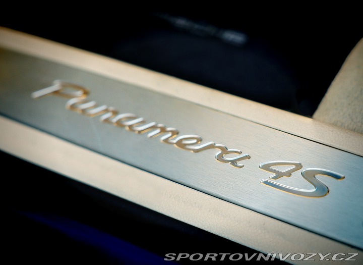 Porsche Panamera 4S PCCB Sport Chrono Plus 2011
