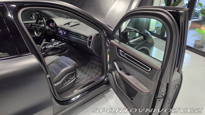 Porsche Cayenne GTS 2022
