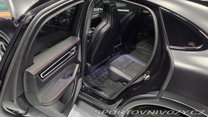 Porsche Cayenne GTS 2022