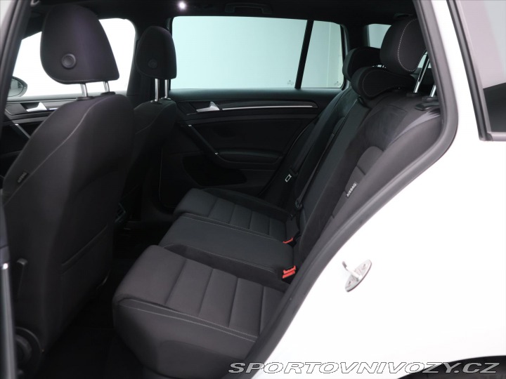 Volkswagen Golf 2,0 TSI 221kW R 4x4 DynAu 2020