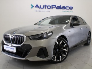 BMW 5 3,0 550e xDrive M-paket B