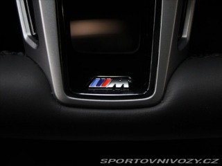 BMW 5 3,0 550e xDrive M-paket B 2025