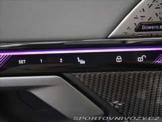 BMW 5 3,0 550e xDrive M-paket B 2025