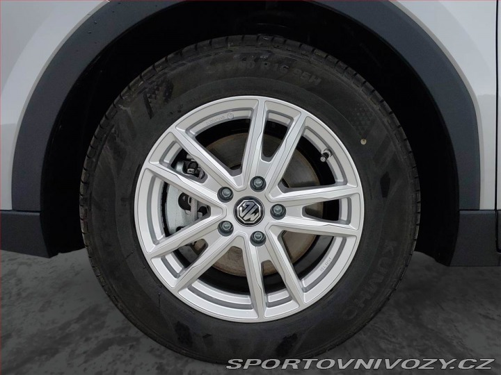 MG ZS Essential Hybrid+ 2024