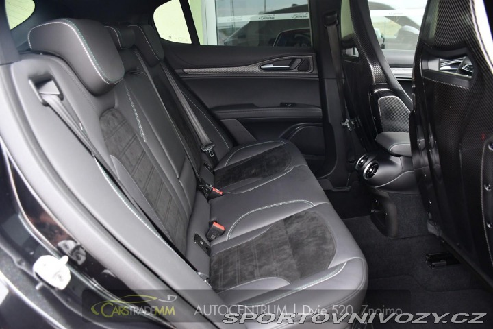 Alfa Romeo Stelvio 2.9V6 Bi-T SPARCO+AKRAPOV 2024