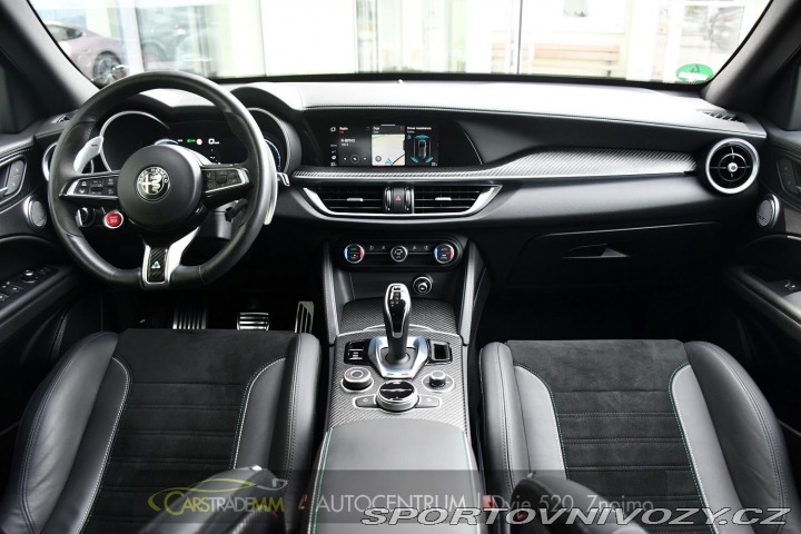 Alfa Romeo Stelvio 2.9V6 Bi-T SPARCO+AKRAPOV 2024