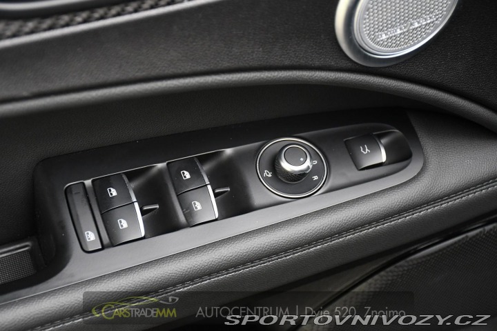 Alfa Romeo Stelvio 2.9V6 Bi-T SPARCO REZERVA 2024