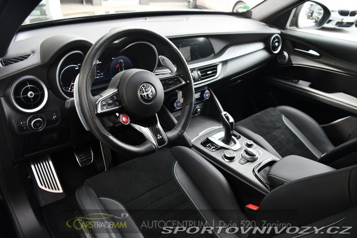 Alfa Romeo Stelvio 2.9V6 Bi-T SPARCO+AKRAPOV 2024