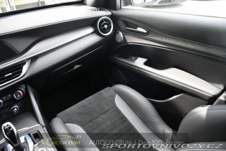 Alfa Romeo Stelvio 2.9V6 Bi-T SPARCO+AKRAPOV 2024