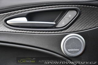 Alfa Romeo Stelvio 2.9V6 Bi-T SPARCO+AKRAPOV 2024