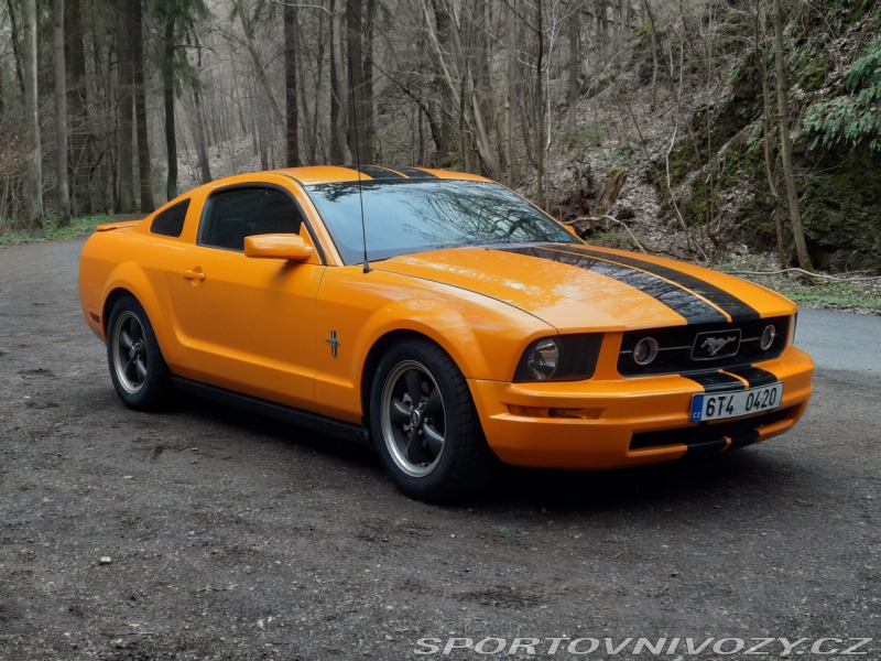 Ford Mustang 4.0, manuál