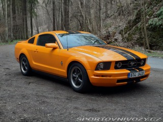 Ford Mustang 4.0, manuál