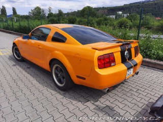 Ford Mustang 4.0, manuál 2007
