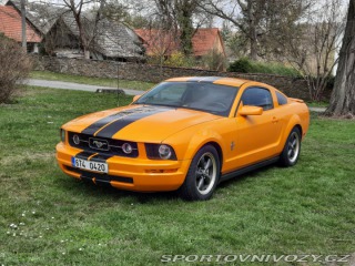 Ford Mustang 4.0, manuál 2007